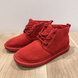 UGG Australia Neumel Chukka Boot - red Sheepskin Suede Men's 9 S/N 3236